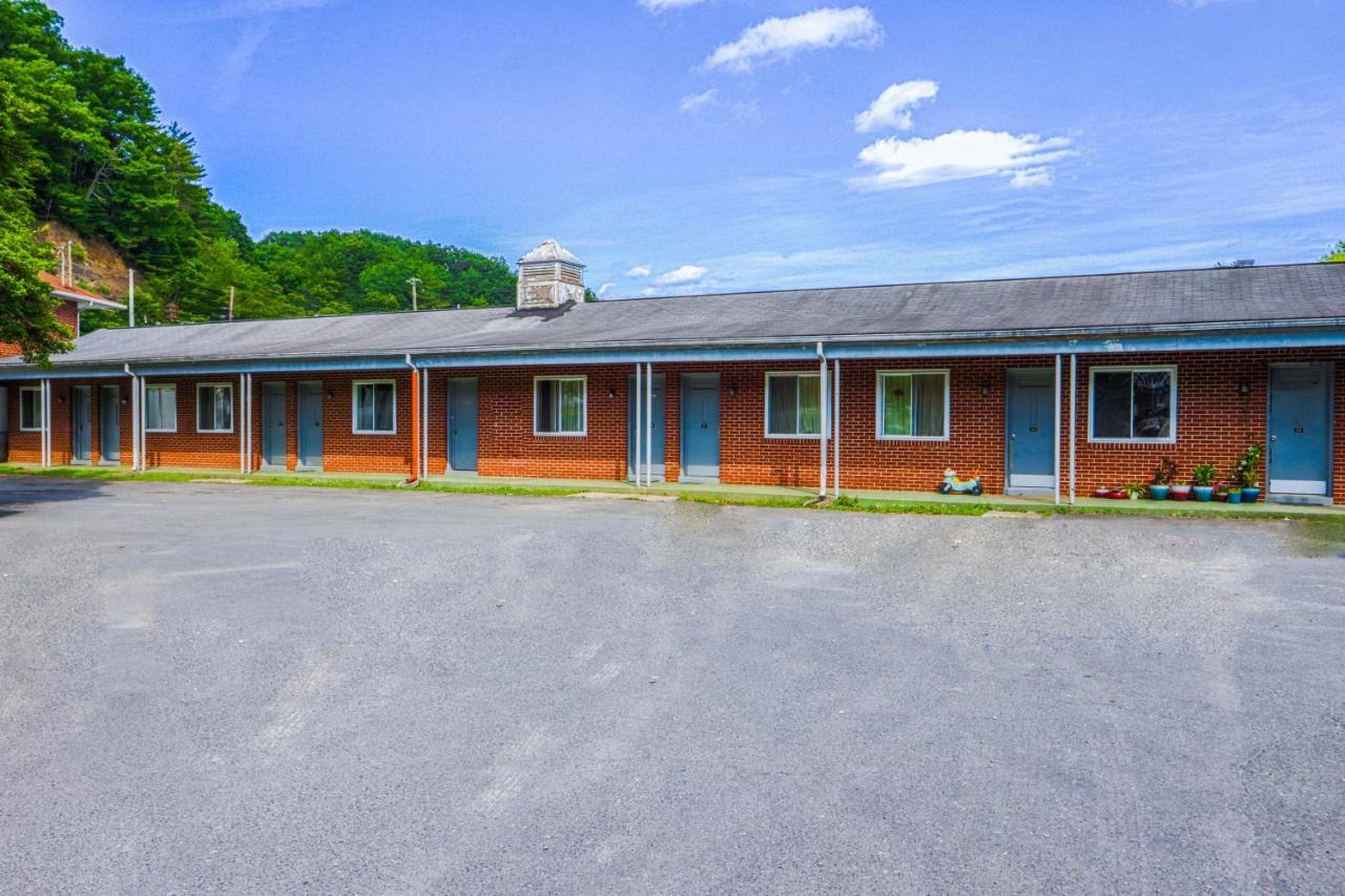 Patriot Inn Motel Beaver Wv, By Oyo Eksteriør bilde